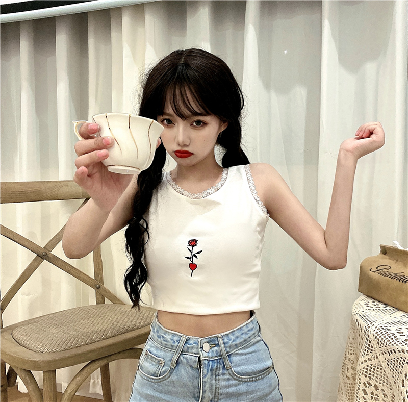 Real shot Vintage Lace sleeveless white embroidered vest with new style inside