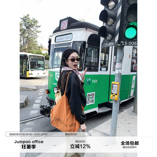 草莓跳 spring to autumu 字母刺绣单肩帆布包秋季大容量托特包