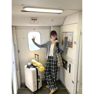 草莓跳 复古100%绵羊毛麻花针织小开衫女秋季慵懒风显瘦毛衣外套