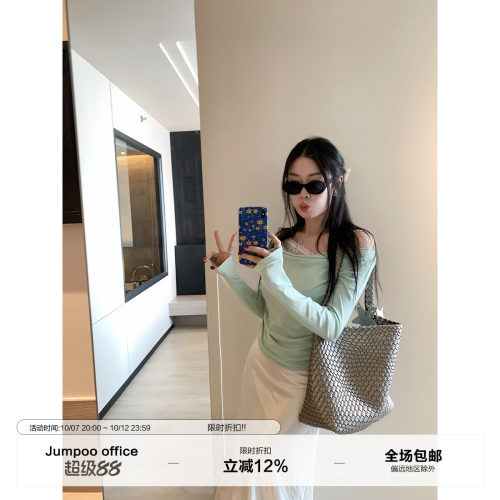 草莓跳 法式蕾丝拼接荡领透气长袖T恤女夏季性感修身显瘦纯色上衣