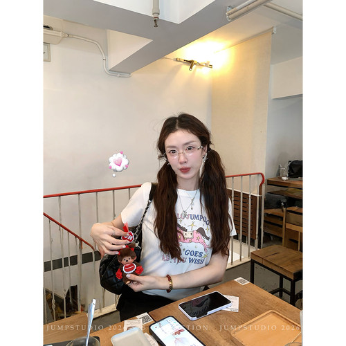 草莓跳 白色小马印花圆领短袖T恤女春夏青春减龄显瘦短款休闲上衣