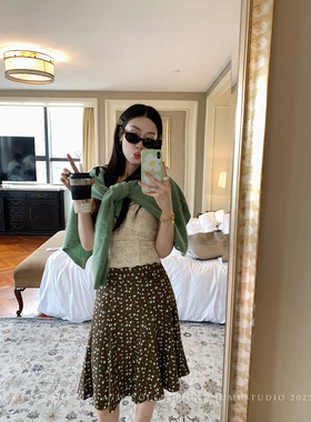 草莓跳 法式浪漫碎花半身裙女秋季高腰显瘦a字裙减龄百搭短款裙子