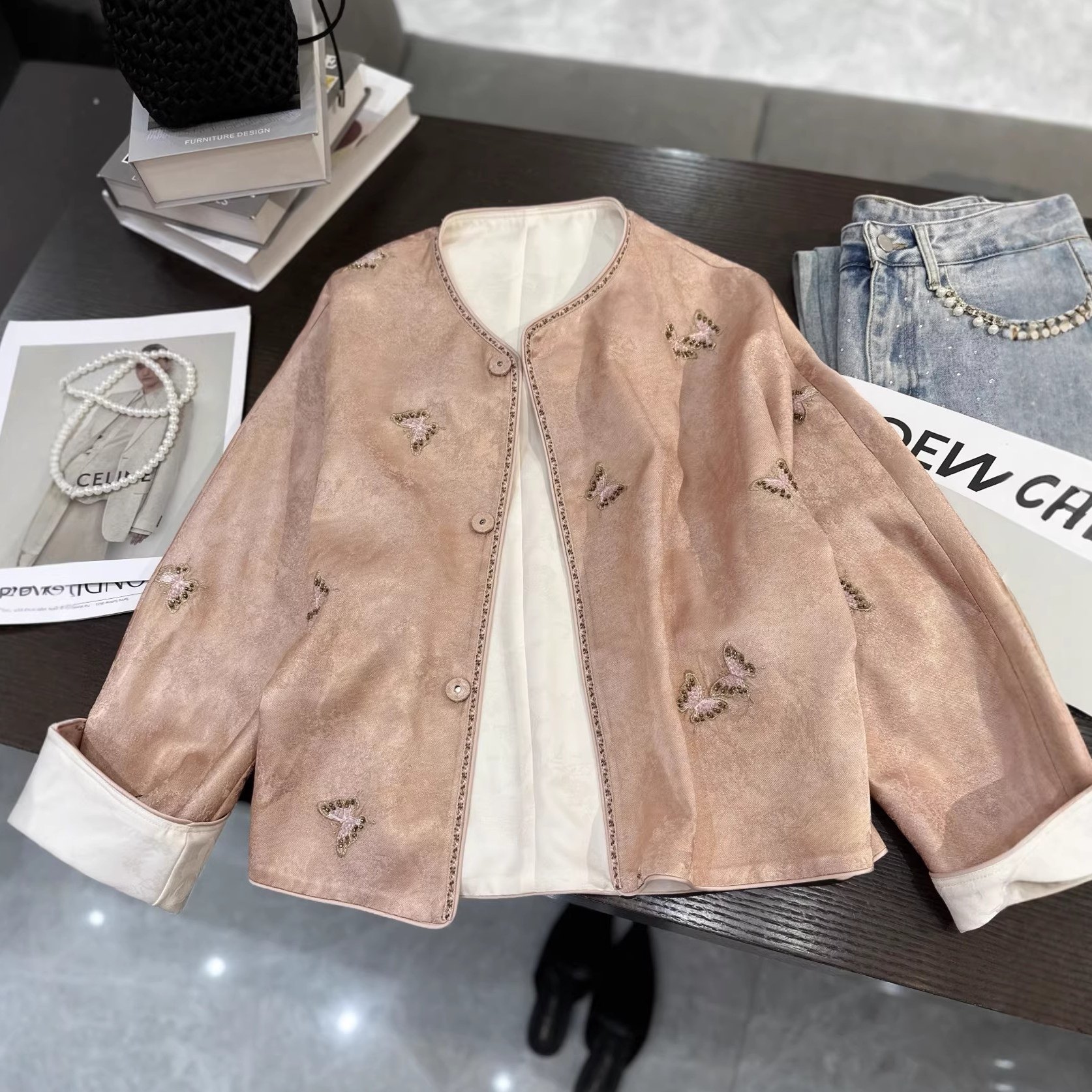 少女国风2026早春南油原创设计 亚麻刺绣蝴蝶外套领口门襟车花边