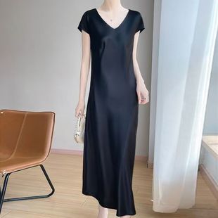 缎面丝滑垂感连衣裙优雅气质时尚 轻奢高级感夏季 光泽显瘦V领长裙