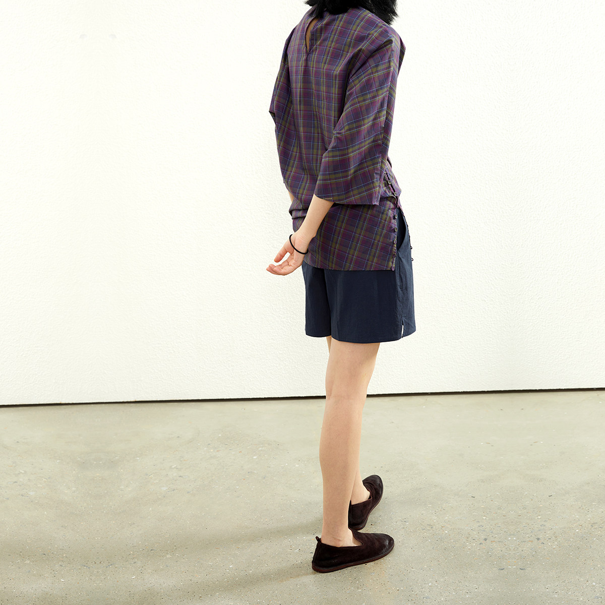 杲果GAOGUO 意大利进口棉紫混彩格子7分袖收腰下开扣复古圆领衬衫