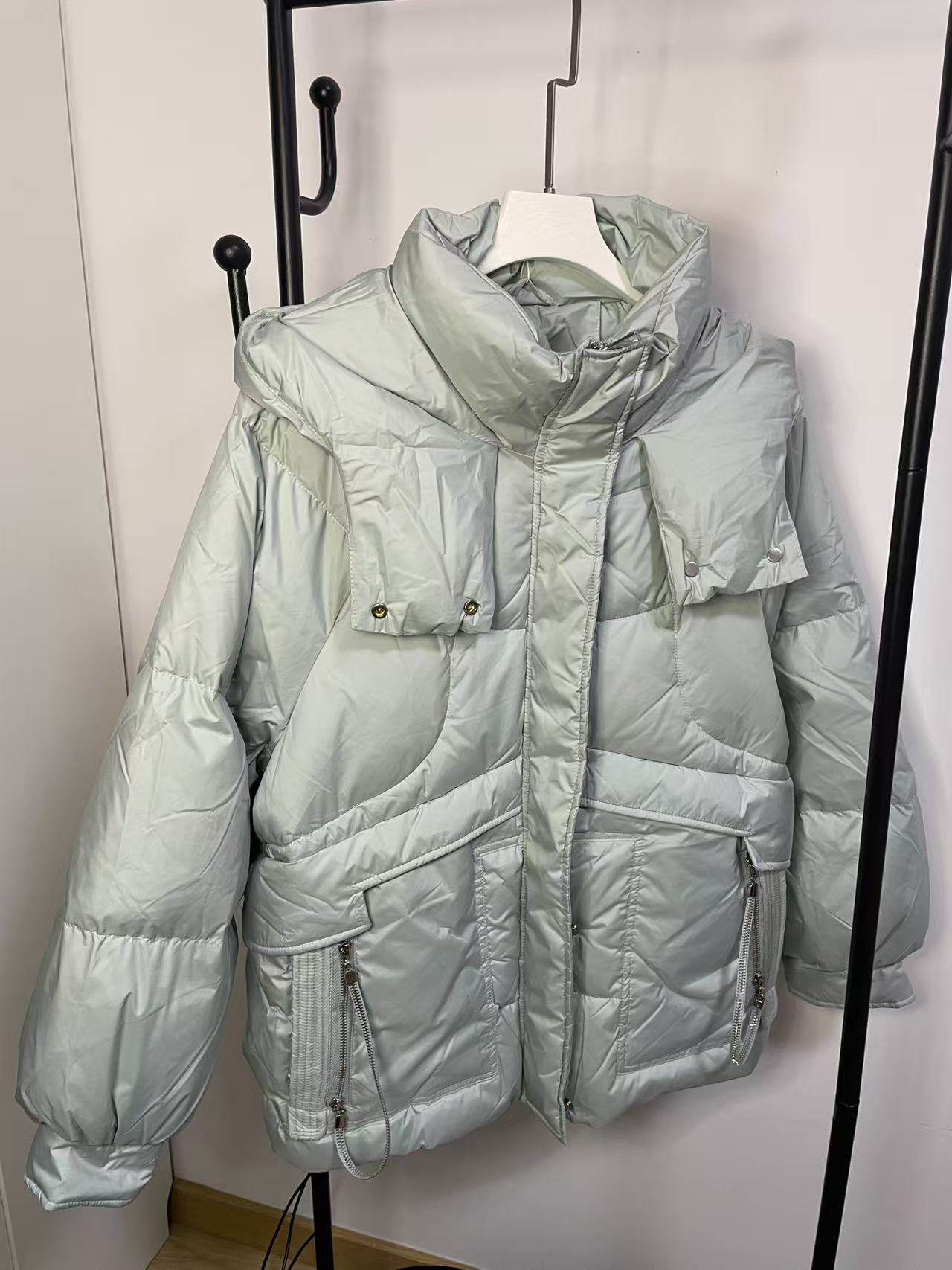 亏本清不退换2025早秋新款休闲百搭显瘦连帽羽绒服女款短款外套