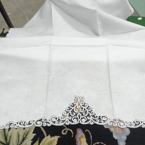 A219   手绣三朵花青州府 大面巾 白色 麻质100*70cm