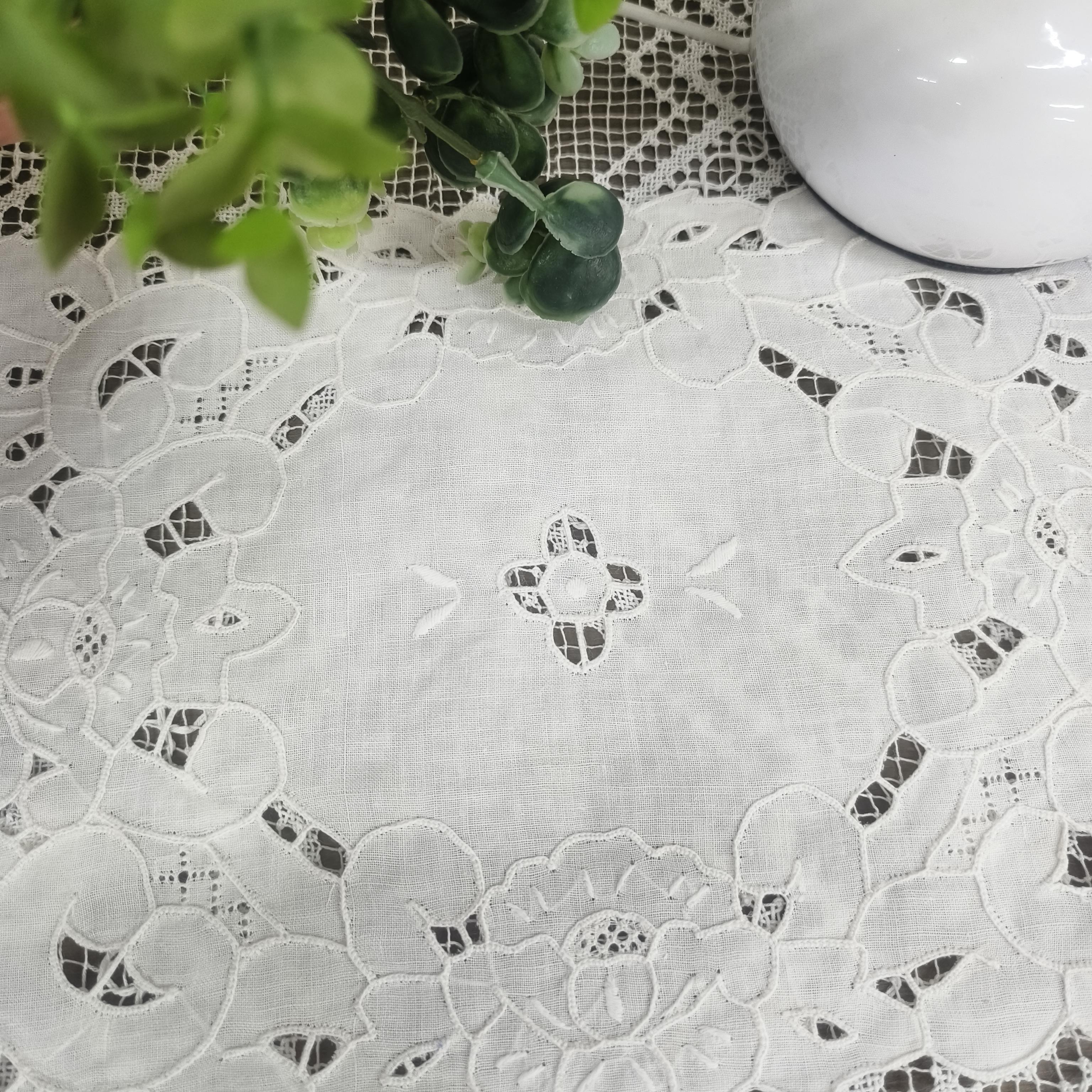 F122 手绣花长方盘垫23×30cm一对