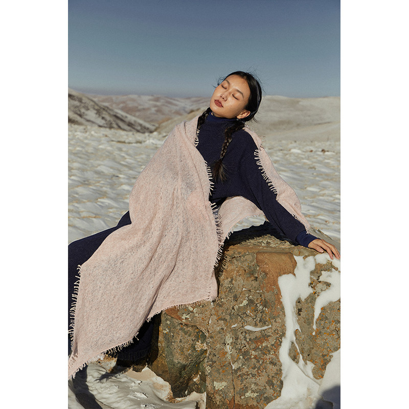 不规则踩点针织流苏羊绒围巾