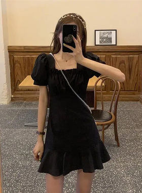 学生小个子荷叶边连衣裙女夏季2026新款修身显瘦泡泡袖方领短裙子