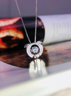 锆石钻本命年灵动风小猪配饰吊坠