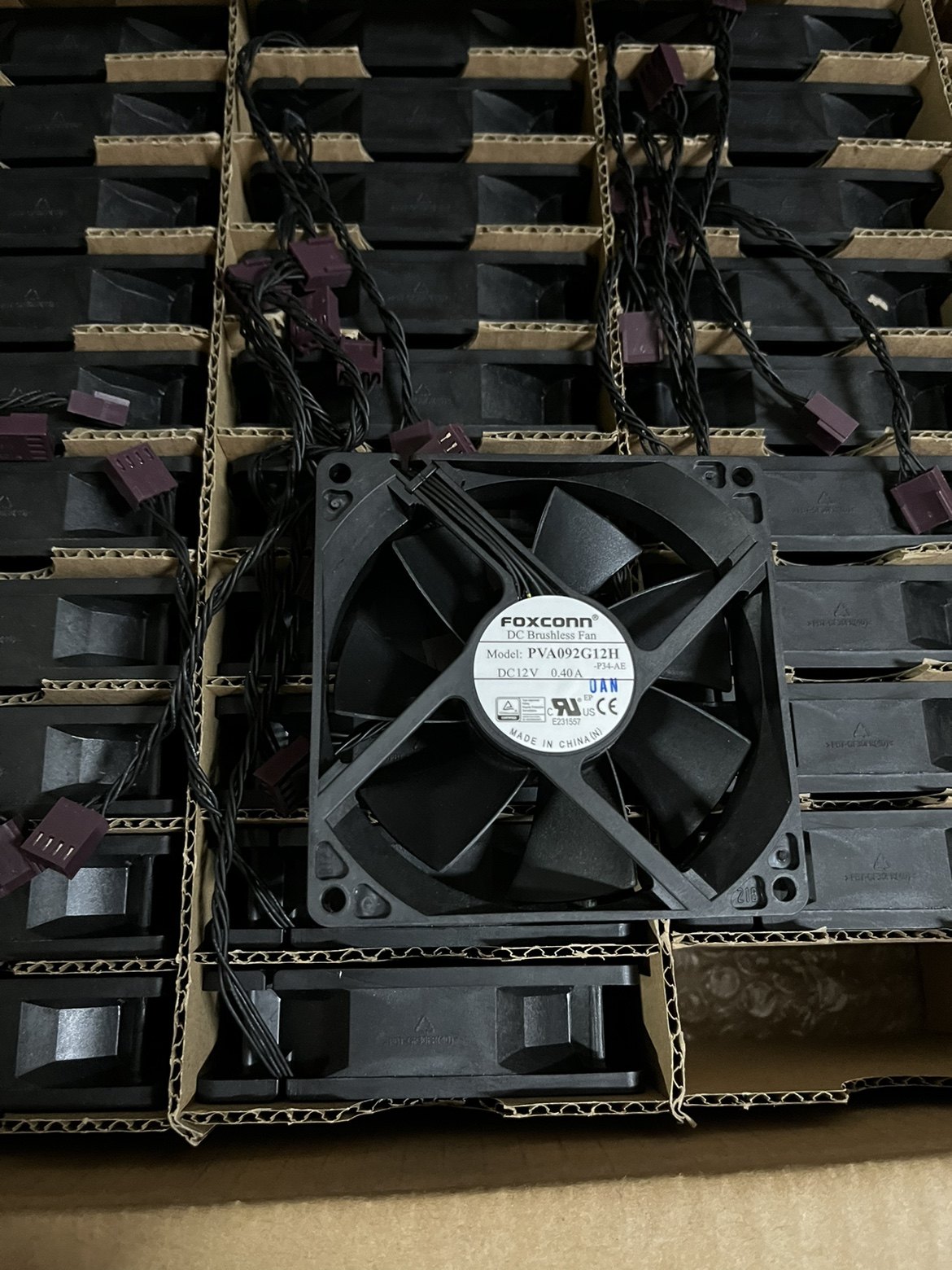 富士康 PVA092G12H 9025 12V 0.40A 9cm 4针PWM大风量散热cpu风扇图片