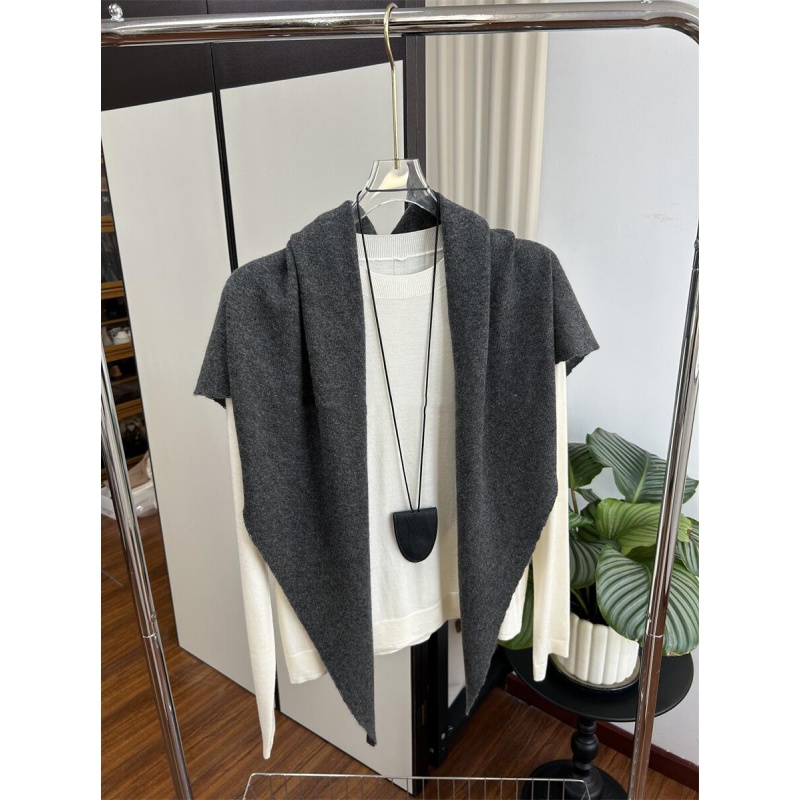 2025新款羊毛三角披肩外搭针织围脖保暖灰色羊绒围巾女保暖百搭冬