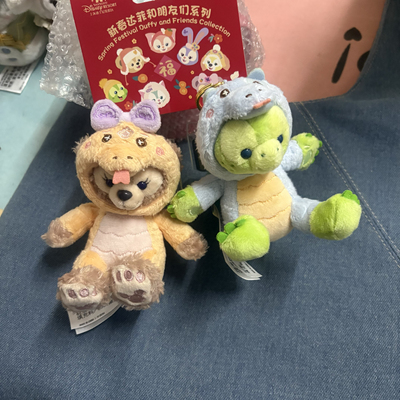 上海迪士尼新春生肖蛇年达菲朋友们玫玫贝儿托尼奥乐挂件全新现货