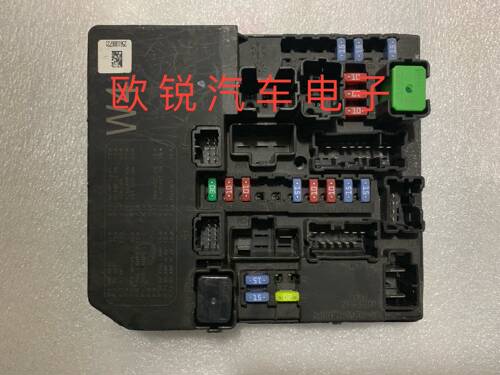逍客奇骏骐达天籁保险盒 284B7 3NA3A W4 原装拆车 IPDM