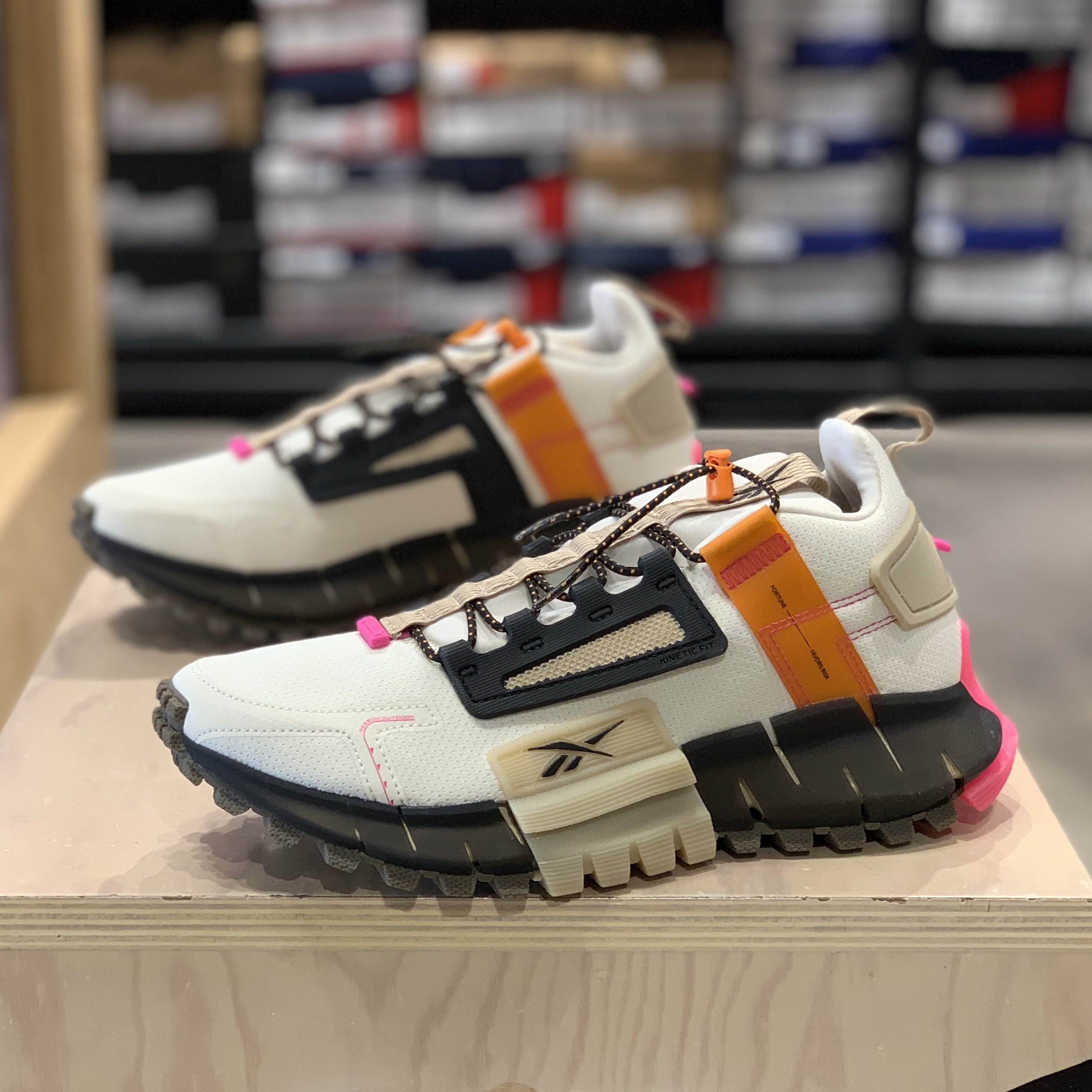 锐步Reebok Zig Kinetica Edge 机能抽绳运 