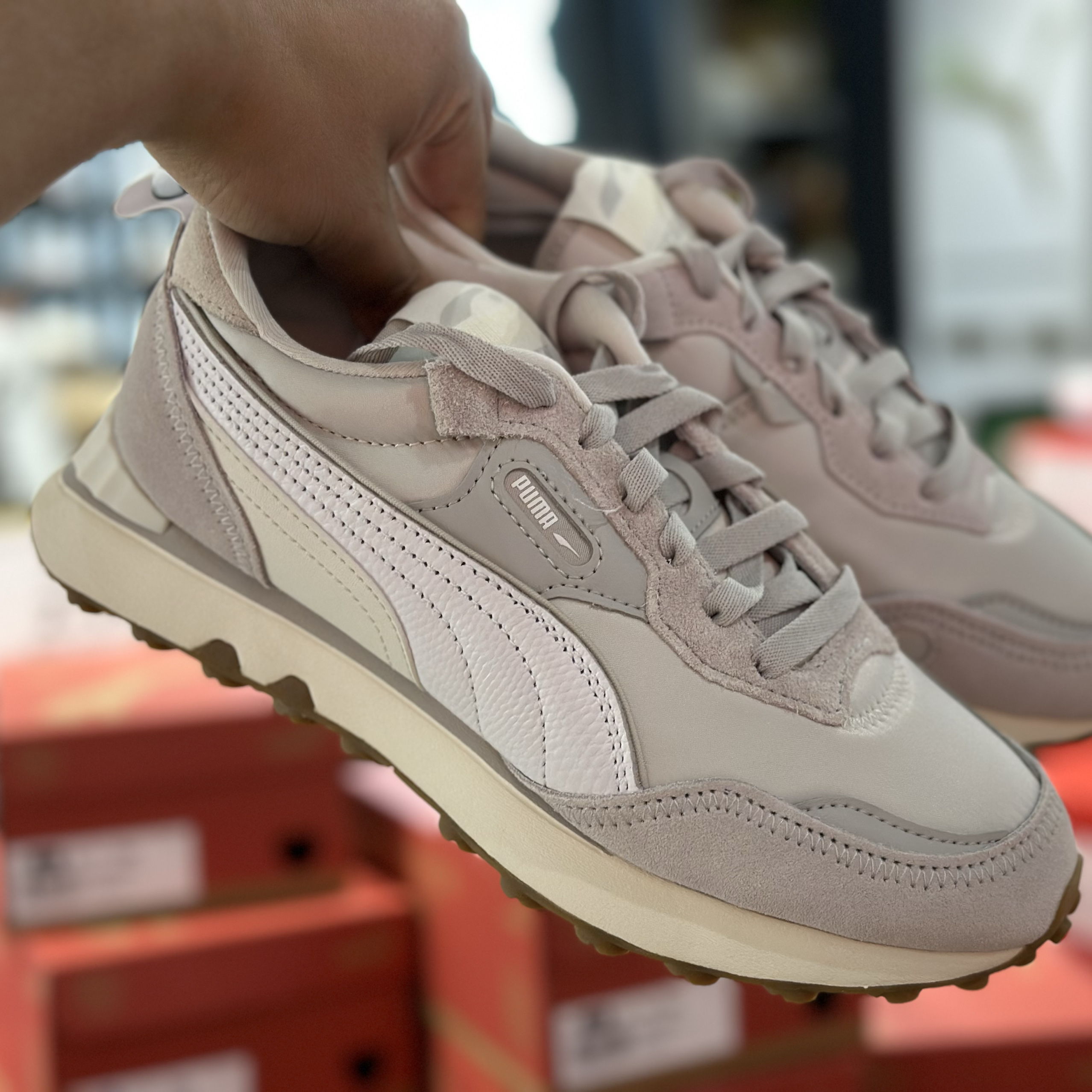 puma彪马Graviton 女款鞋春季新款缓震耐磨休闲复古运动鞋387476