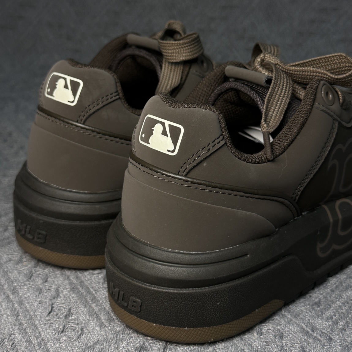 MLB 男女情侣复古大logo百搭厚底休闲鞋学长鞋秋季新款3ASXCLN4N