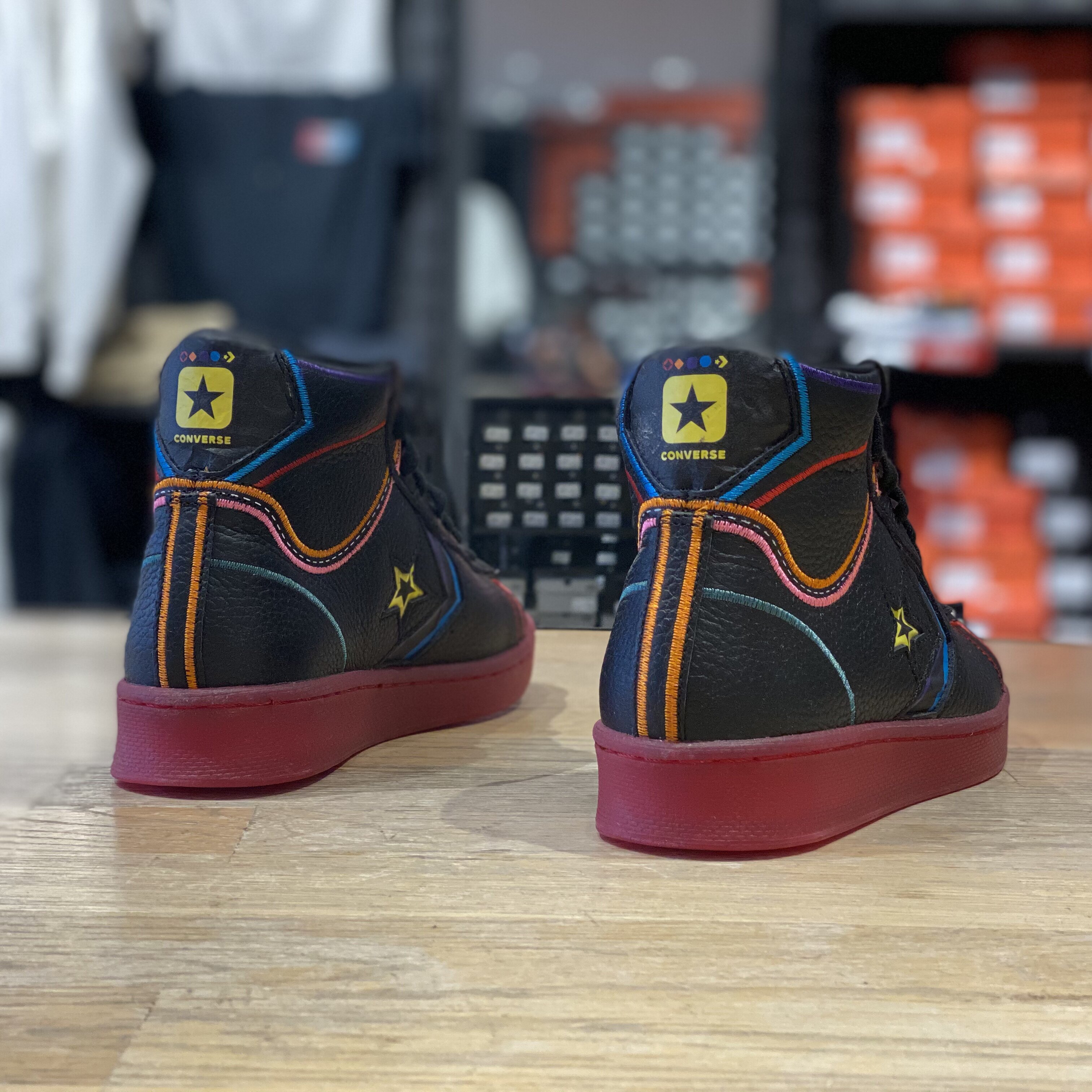 匡威新款pro leather限定彩色刺绣皮质高帮休闲板鞋167332c