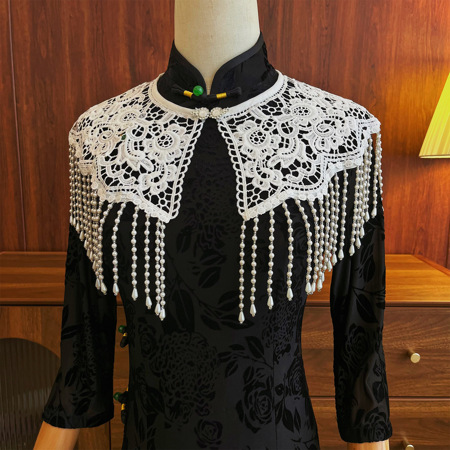 2026新中式复古珍珠流苏蕾丝披肩坎肩女搭旗袍汉服云肩高级感配饰