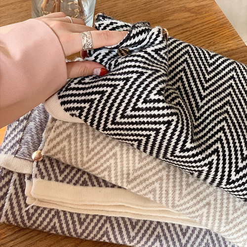 纽扣扣子夏条纹围巾秋冬季仿羊绒