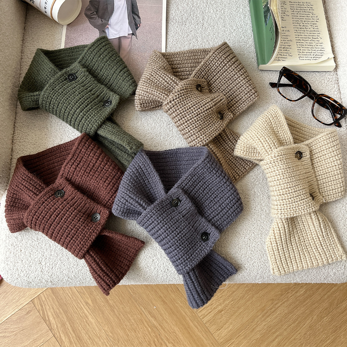 2025新款迷你纽扣交叉小围脖女秋冬复古可爱学生纯色百搭保暖围巾,服饰配件/皮带/帽子/围巾,围巾/丝巾/披肩,淘宝优惠券,粉丝福利购,淘宝优惠卷