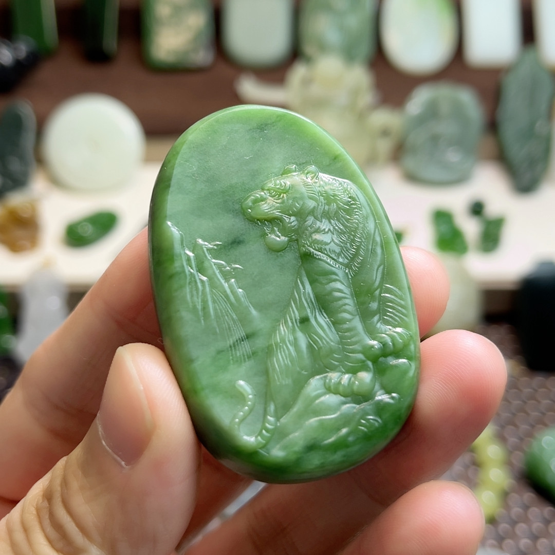 和田玉碧玉虎虎生威