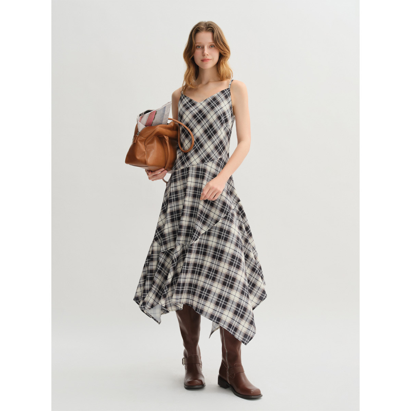 独束大码女装流浪诗人不规则吊带连衣裙2025秋季维希格纹长裙子