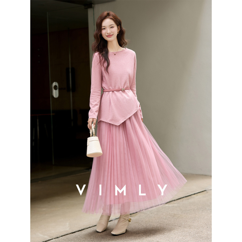 梵希蔓粉裳雅韵2025年秋冬款不规则T恤搭百褶网纱裙气质套装女