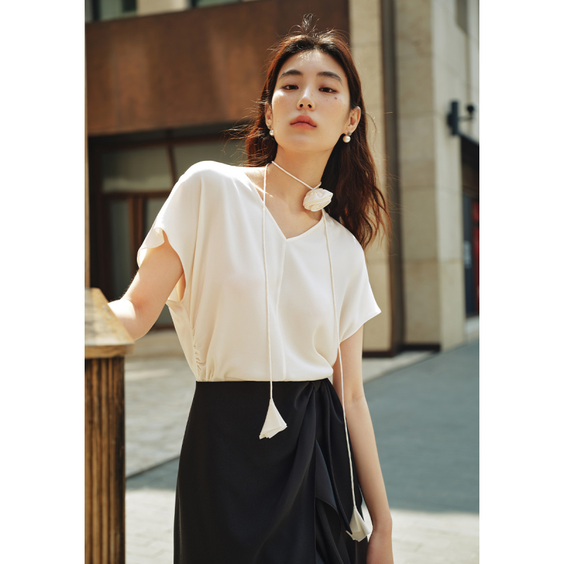 独束大码【黑标系列智性通勤】知性质感衬衫女V领短袖上衣