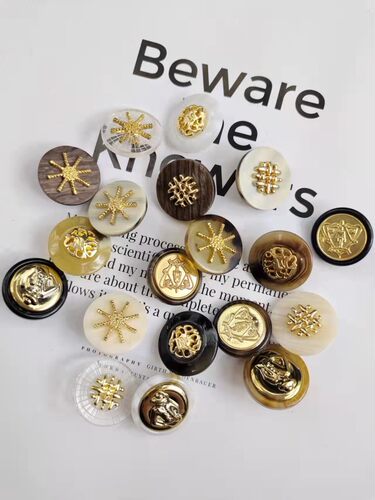 2022年春秋款新款掌柜推荐休闲大衣扣西装外套纽扣组合扣Lsummer