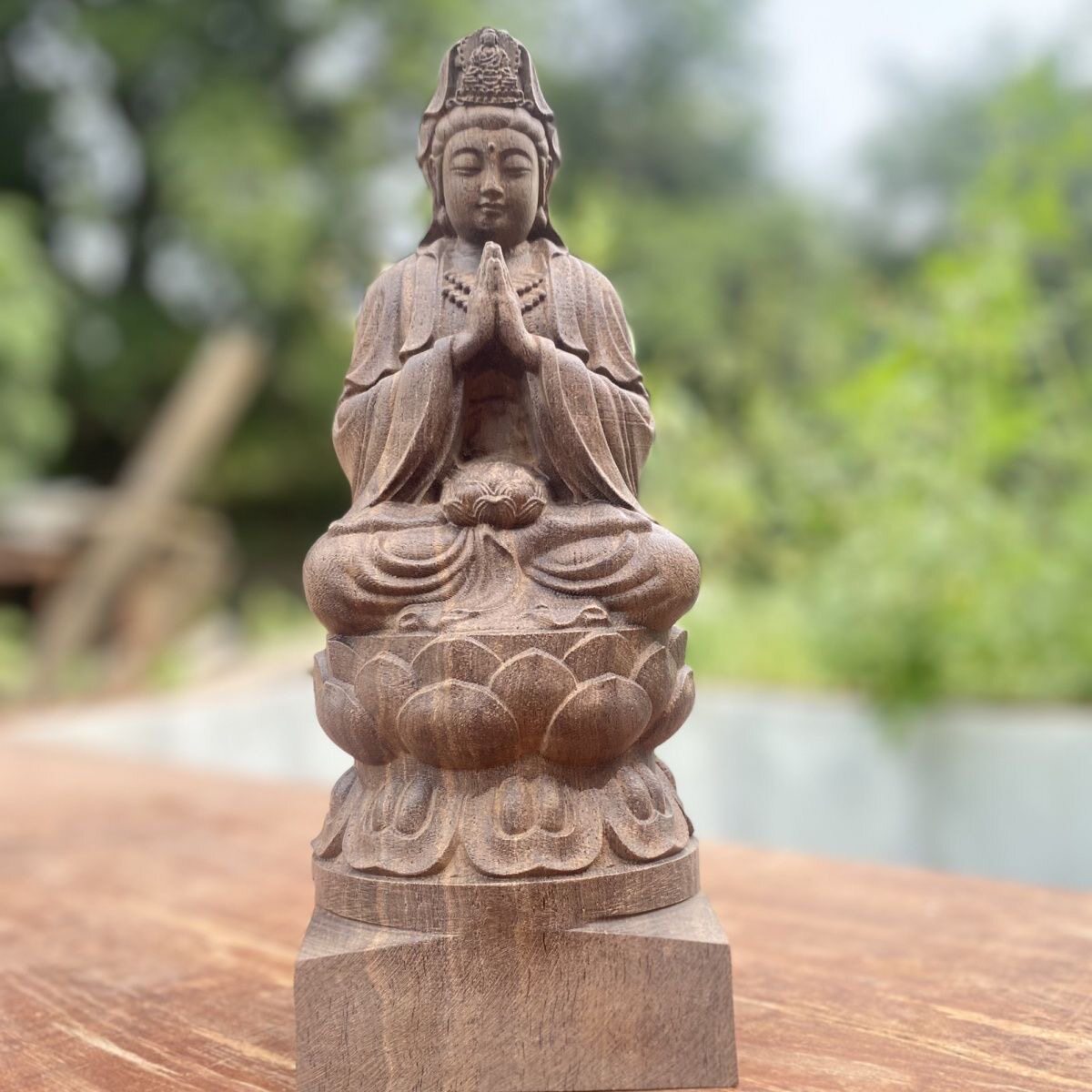 越南沉香木雕合掌观音佛像观世音摆件家用书房客厅供奉实木工艺品