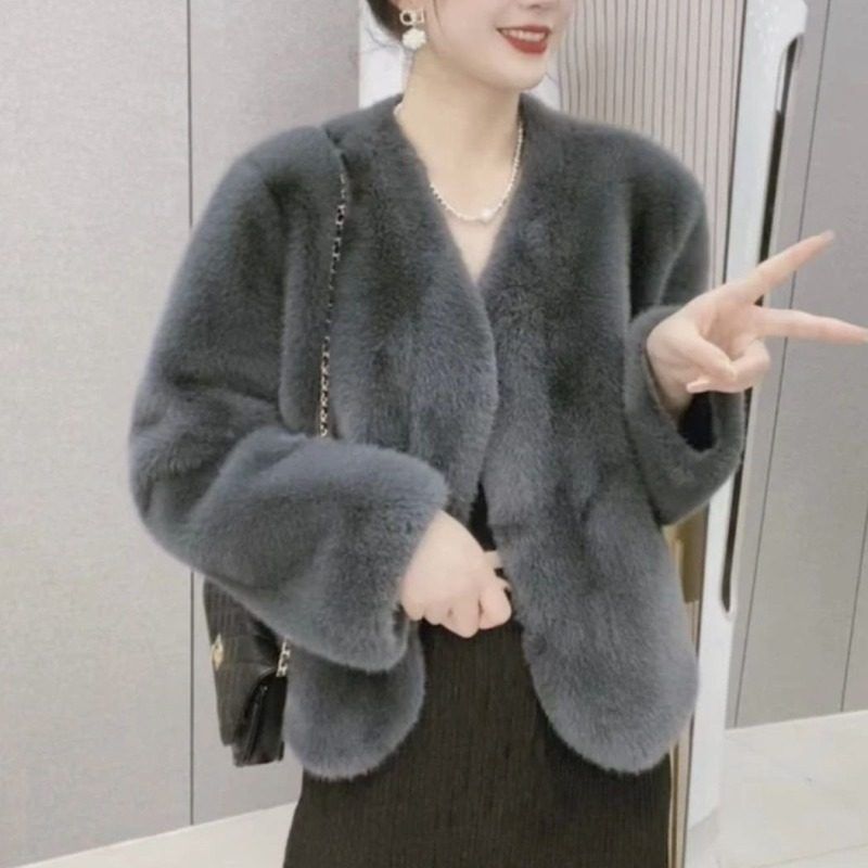 2024秋冬新款环保皮外套女短款