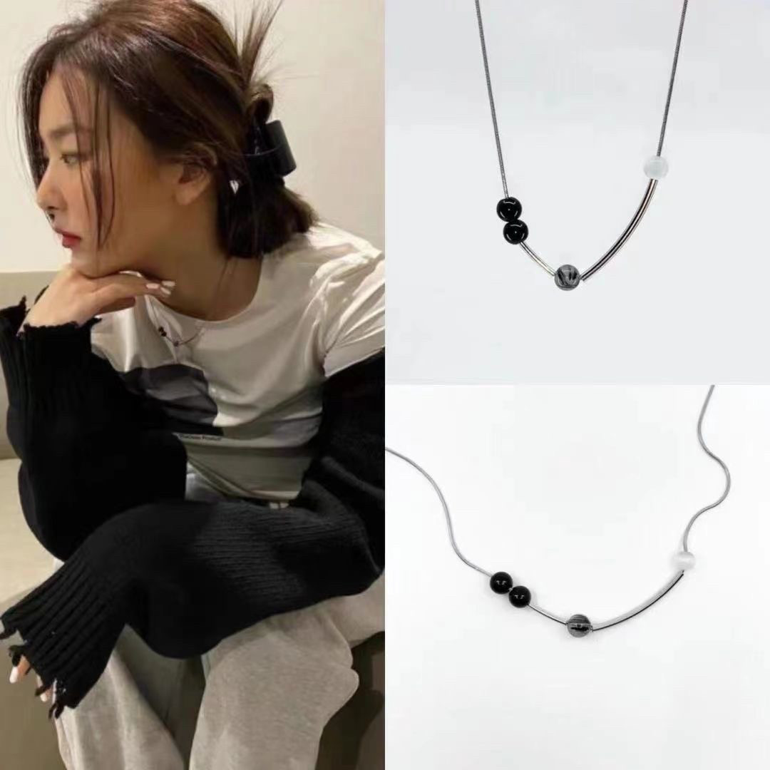 姜涩琪同款项链S韩国复古小众设计黑白天然石项链女高级感锁骨饰