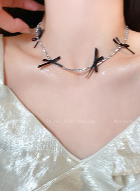 黑色项链女锁骨链纯欲辣妹蕾丝蝴蝶结双层吊坠轻奢颈带项圈配饰