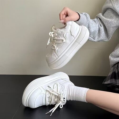 大头丑萌松糕厚底小白鞋女2026年春秋季新款面包鞋运动轻便休闲鞋