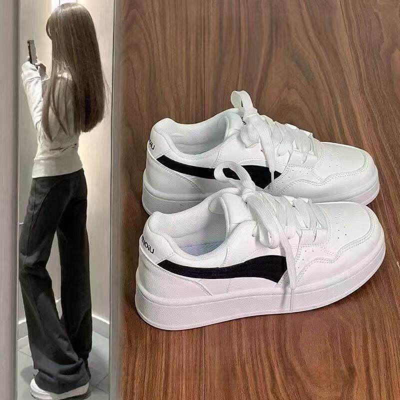 爆款学生舒适百搭板鞋2026新款校园风超火高颜值时尚厚底小白鞋女