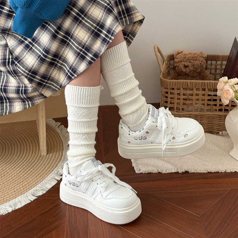 原创小众厚底增高小白鞋子女款2026新款休闲百搭板鞋女潮鞋学生鞋
