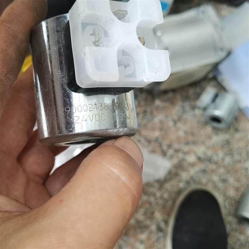 【议价】力士乐电磁线圈R900021389后面EP不管他。总计 12