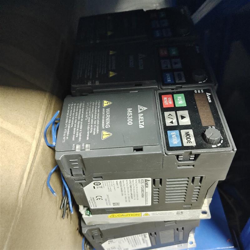 【议价】台达MS300  0.4KW 220V  成色新，功能包好