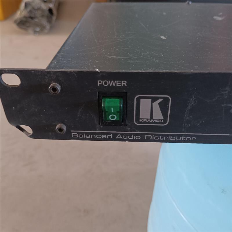 【议价】KRAMER克莱默 VM-1110音频分配器，成色如图，实物
