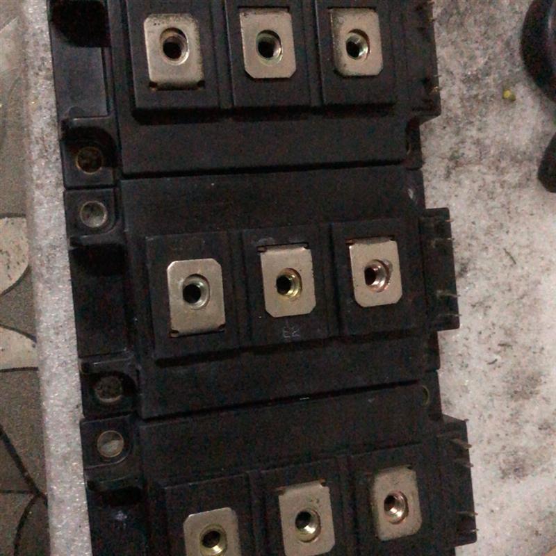 【议价】2mbi200nt-120原装拆机包上机。