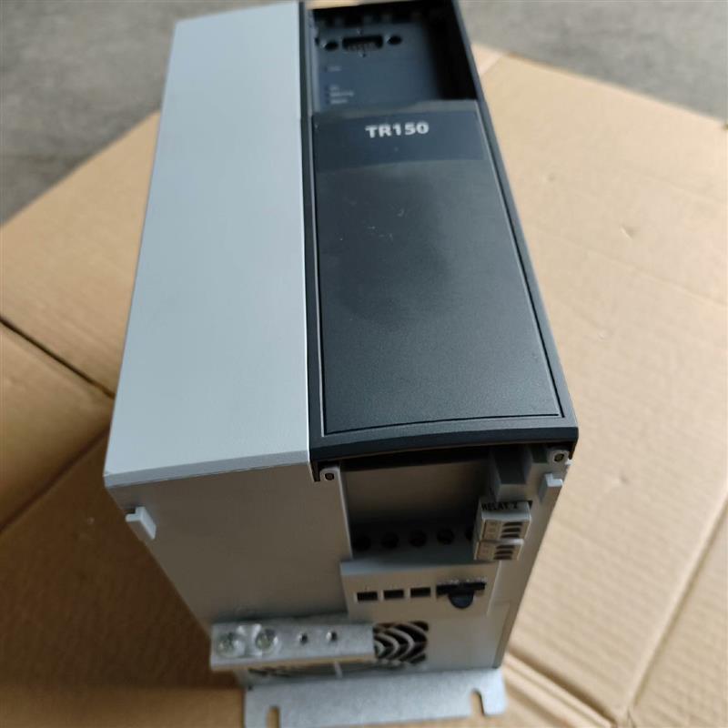 【议价】丹佛斯变频器TR-150P7K5T2E2CH4，全新样品机未