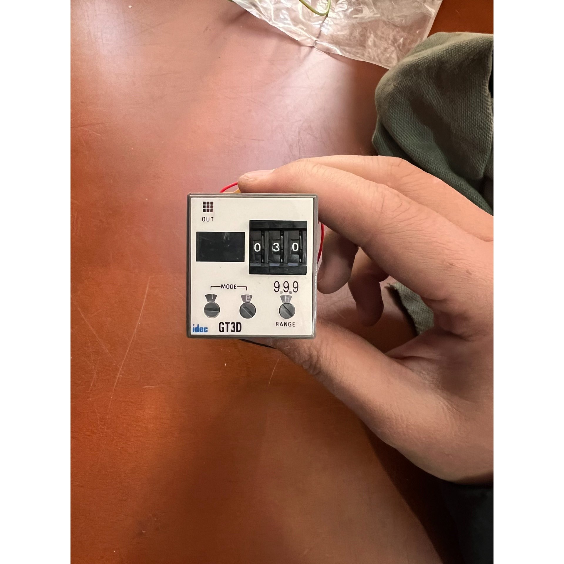 议价;和泉idec继电器GT3D-2AF20,实物拍摄,带底座,包