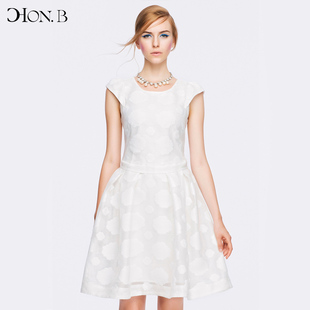 雪纺连衣裙纯色高腰A字裙女 圆领小包袖 红贝缇夏季 时尚