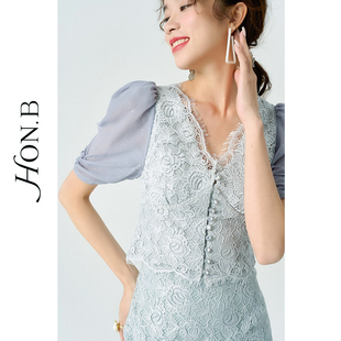 HONB红贝缇商场同款流光溢彩2022夏镶钻扣拼接V领上衣