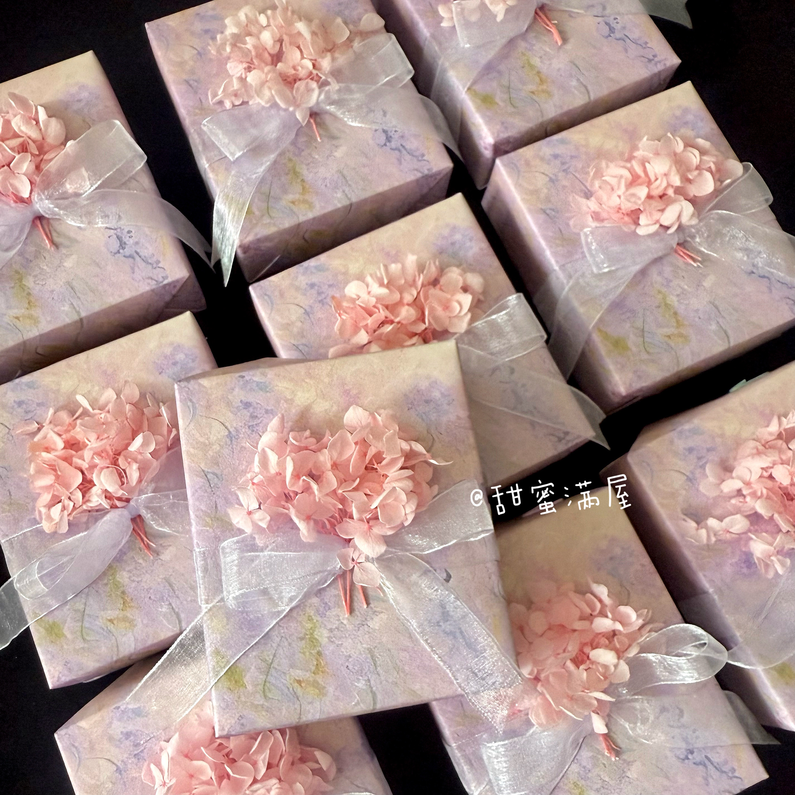 原创喜糖盒高级感订婚结婚免折叠淡粉色绣球花小众创意领证糖盒