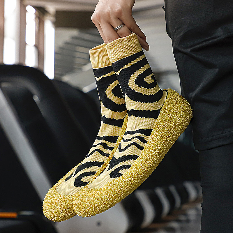 戈伦鲨潮流防滑软底地板袜套