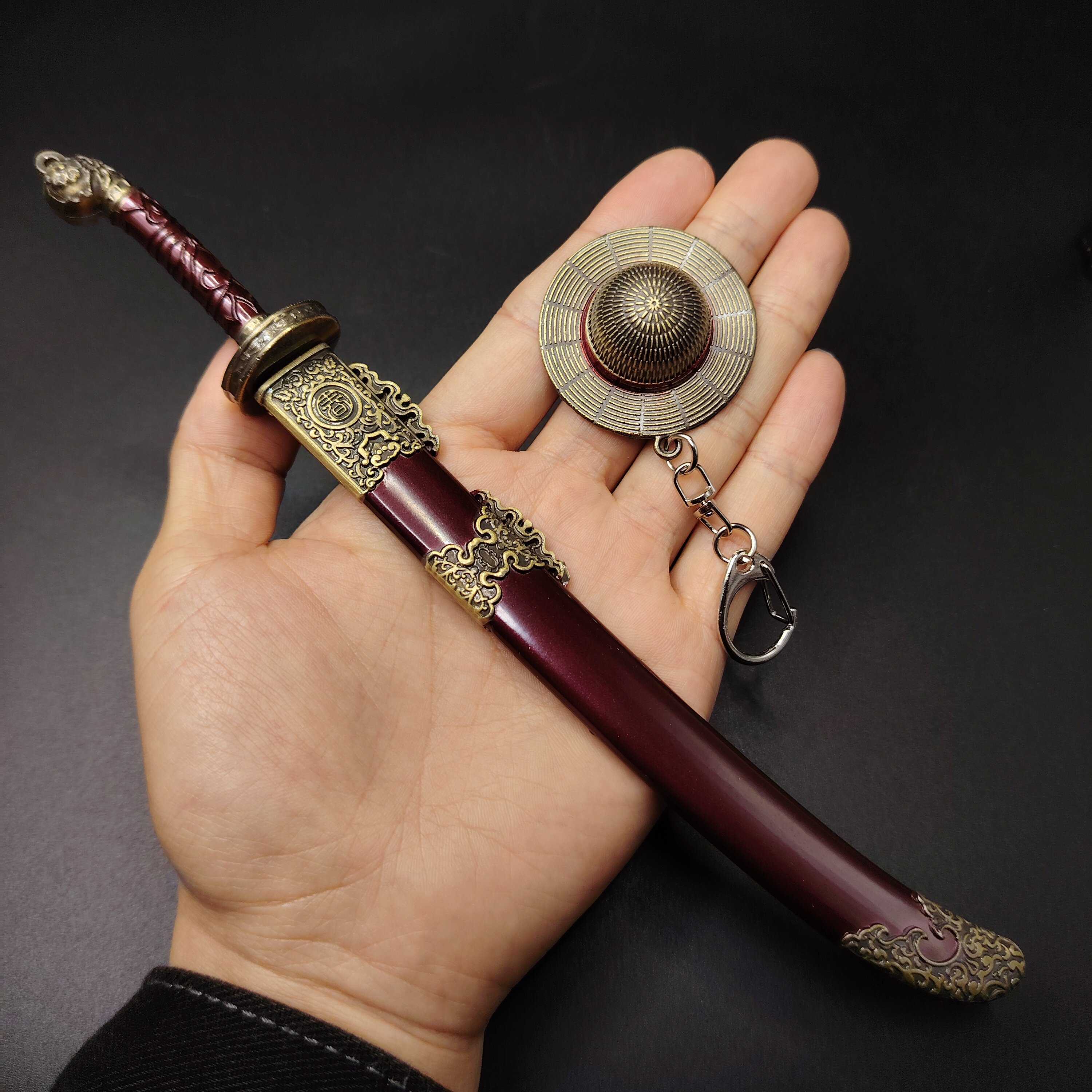 【包邮】大明锦衣卫绣春刀+帽子【金属】微型刀剑收藏