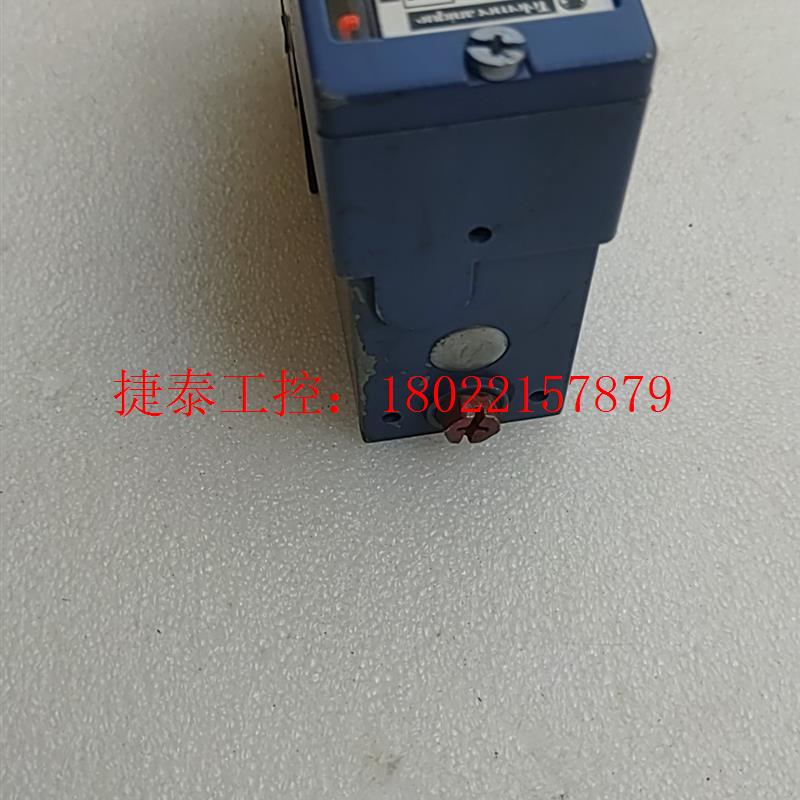 议价 施耐德 XMLA035A2S11压力开关,原装正品拆机。实物